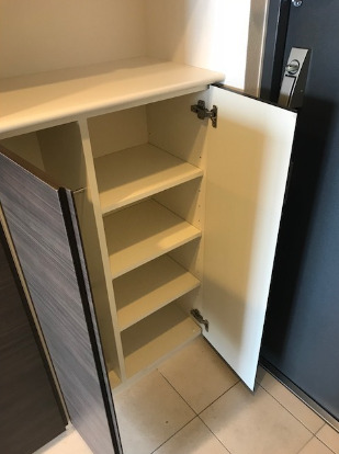 玄関　収納もある玄関です