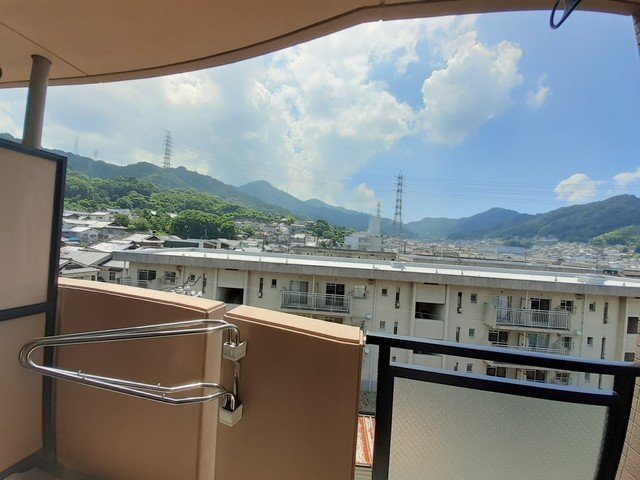 バルコニー　広々としたバルコニーです
