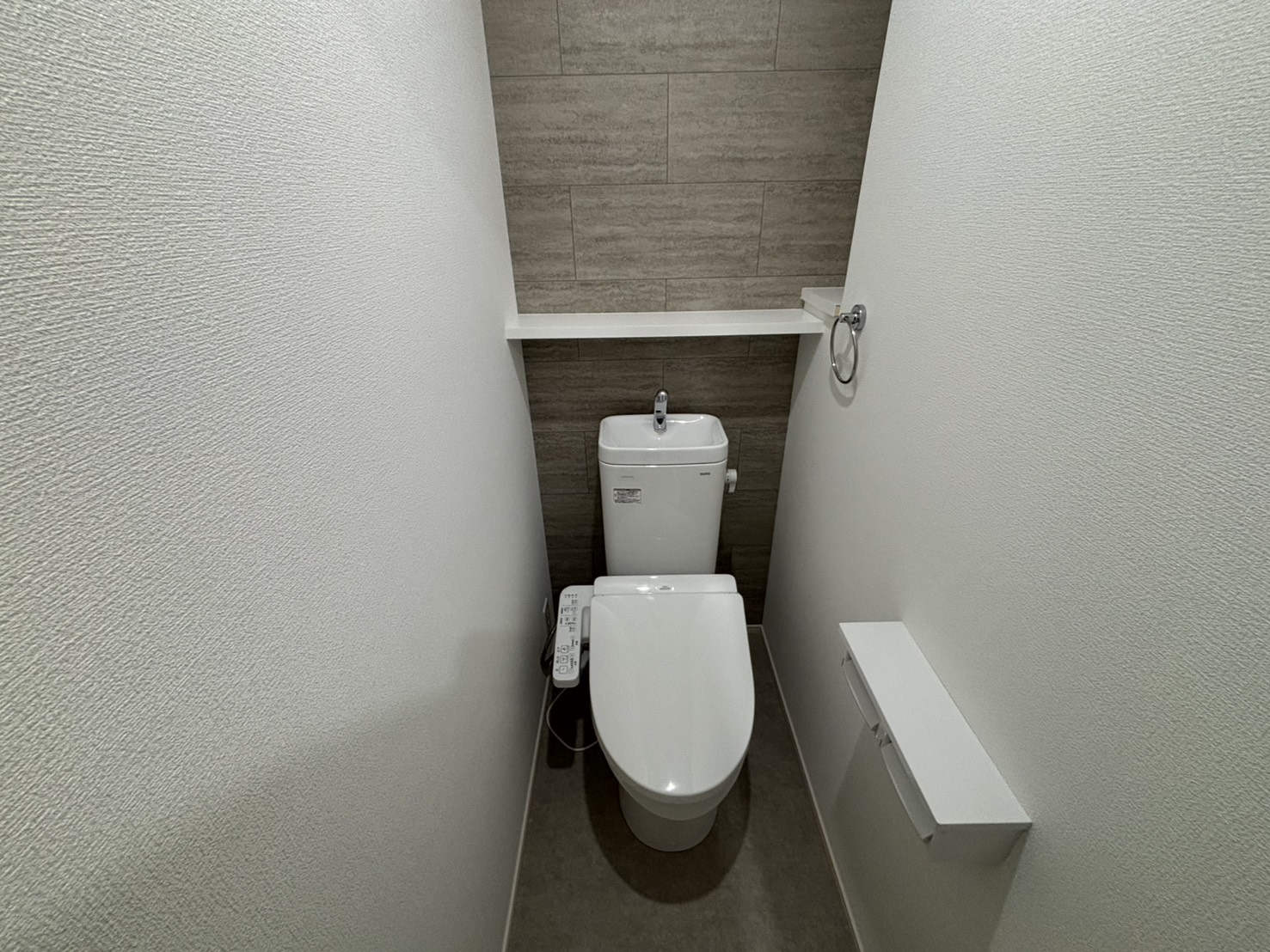 トイレ　モデルルームの写真です。