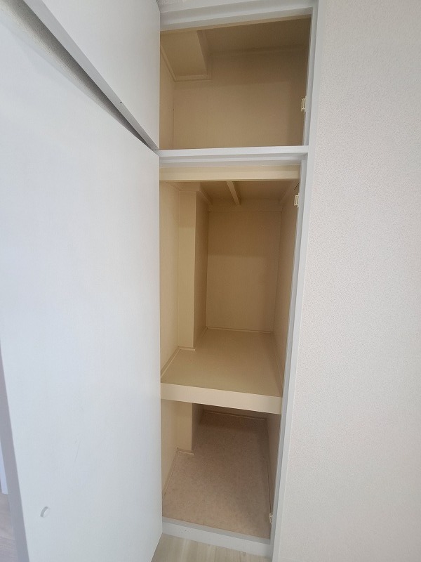 収納　※別号室参考写真となります。