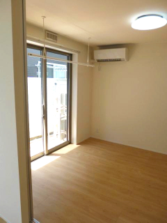 その他部屋・スペース　落ち着いて過ごせるお部屋なので、寝室にいかがでしょうか