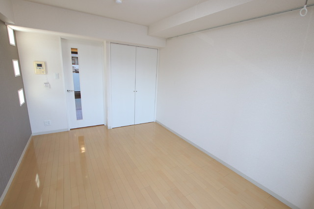 その他部屋・スペース　洋室８帖