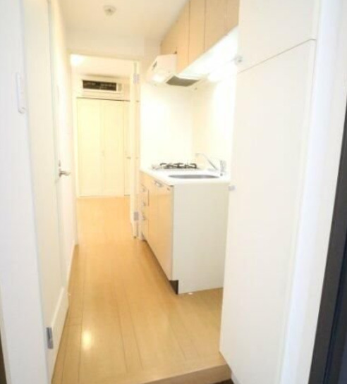 玄関　※別部屋の参考写真です。