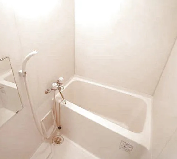 バス・シャワールーム　別部屋の画像を使用しております。