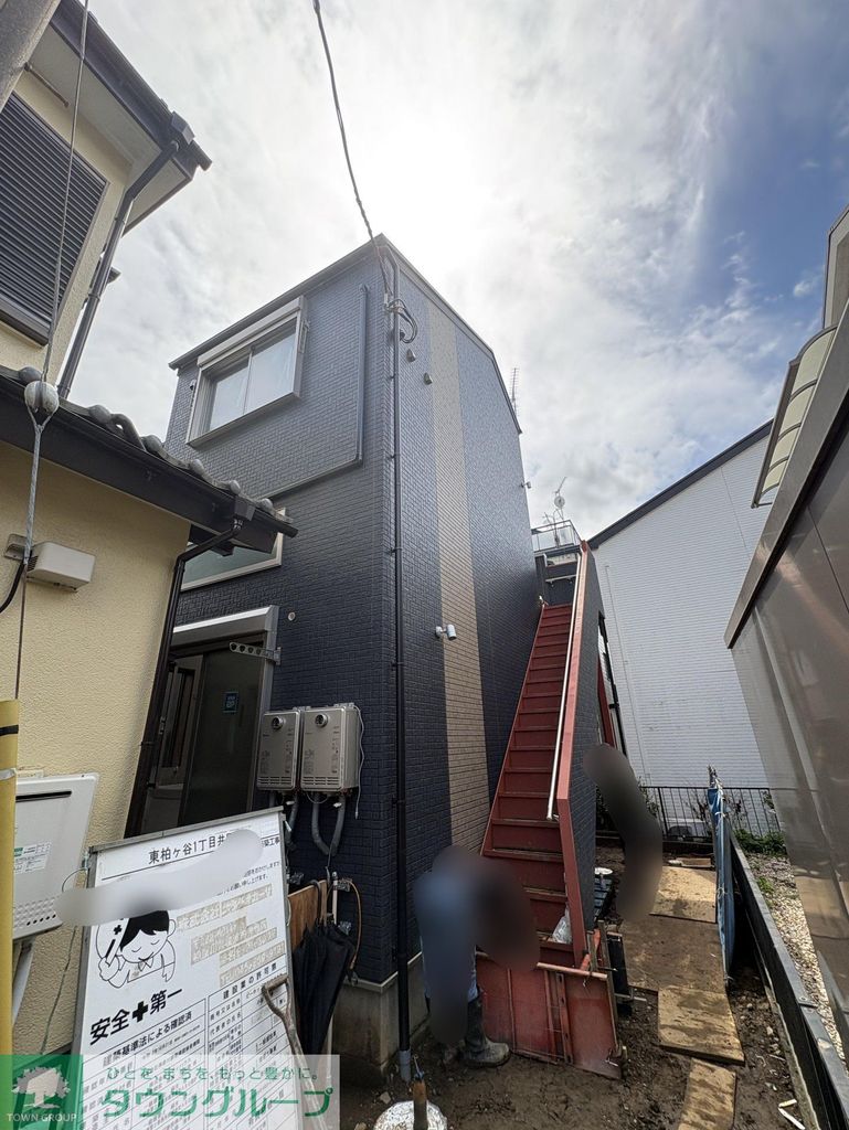 玄関　バルコニー