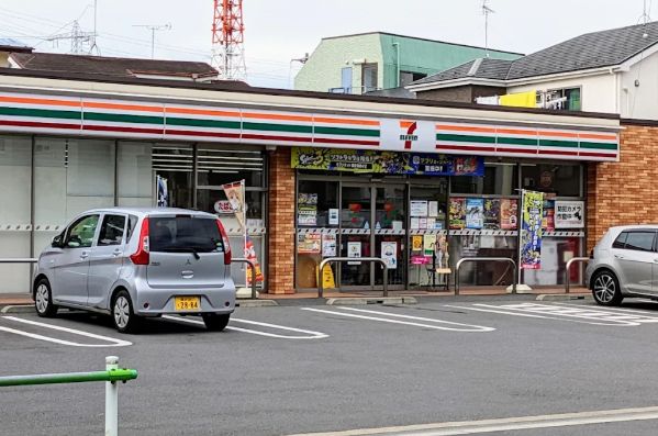 コンビニ　セブンイレブン葛飾亀有1丁目店（コンビニ）まで122m