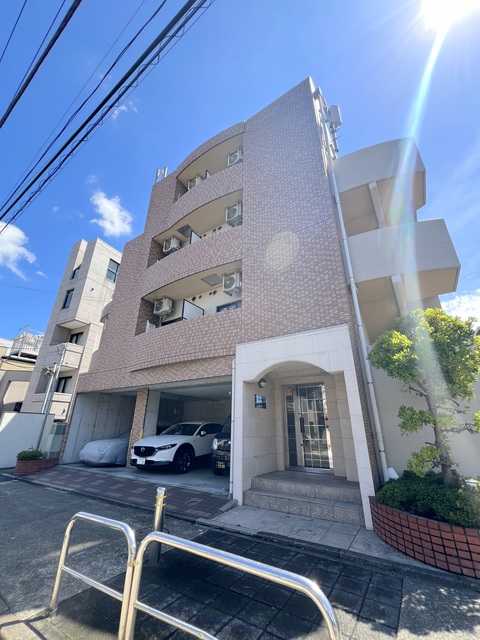 建物外観　★重厚な鉄筋コンクリート造★
