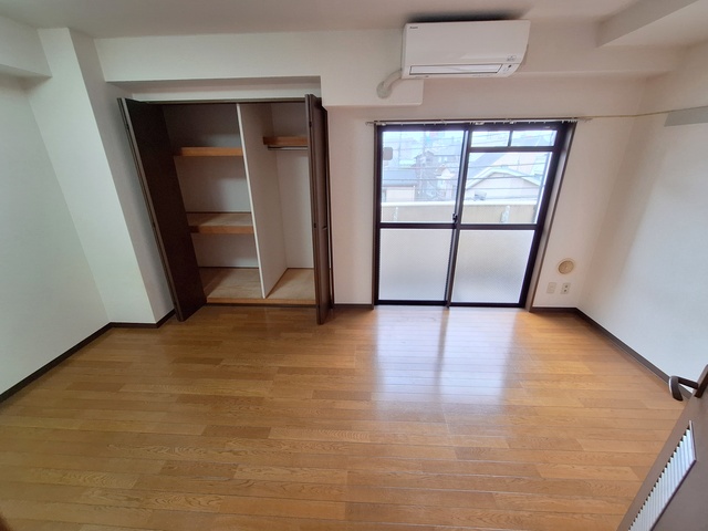 居室・リビング　★明るいフローリングのお部屋です★