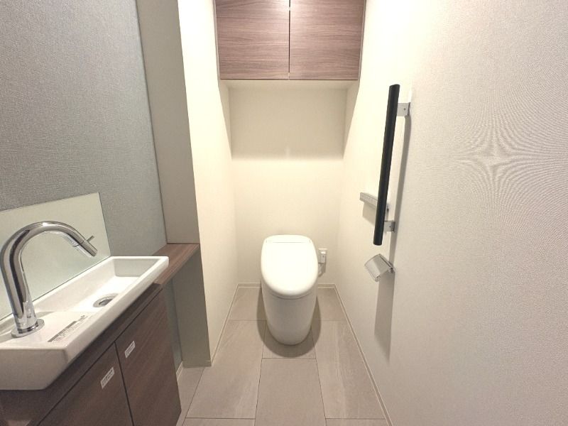 トイレ　落ち着いたトイレです