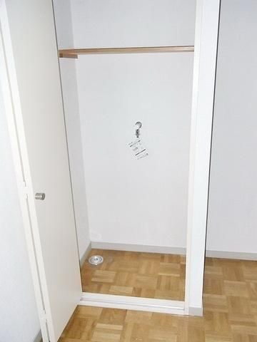 その他設備　★収納内に室内洗濯機置場★