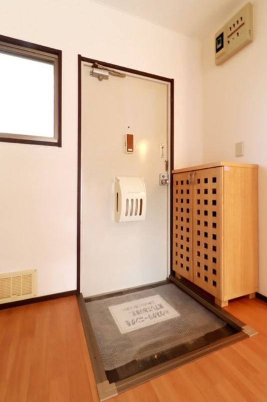 玄関　図面と現状に相違がある場合には現状を優先