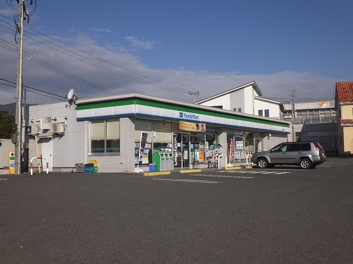コンビニ　ファミリーマート福島桑折町店（コンビニ）まで646m