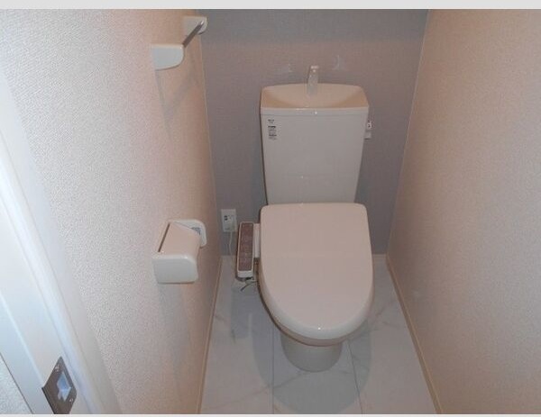 トイレ　コンパクトで使いやすいトイレです