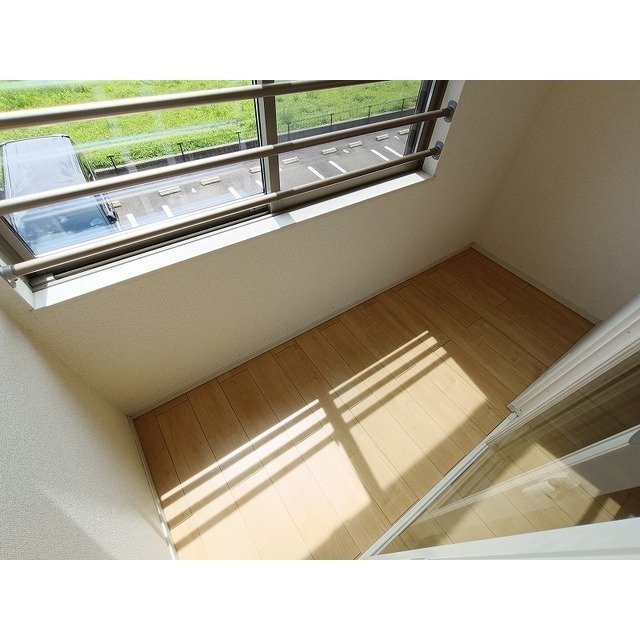 バルコニー　※同型隣部屋画像使用中