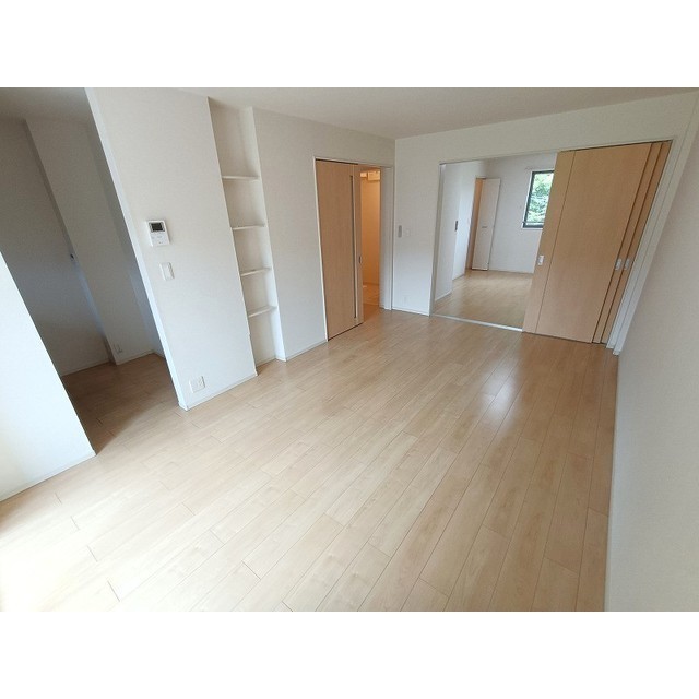 居室・リビング　※同型隣部屋画像使用中