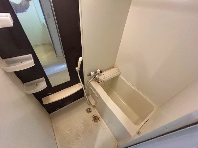 バス・シャワールーム　お風呂です