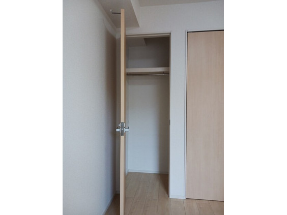 収納　参考写真　各部屋に収納あります