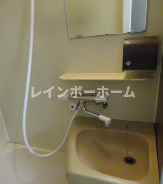 洗面設備　使いやすい洗面所です