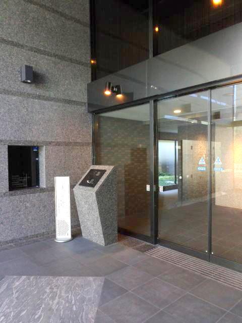 エントランス　ルーブル清澄白河参番館