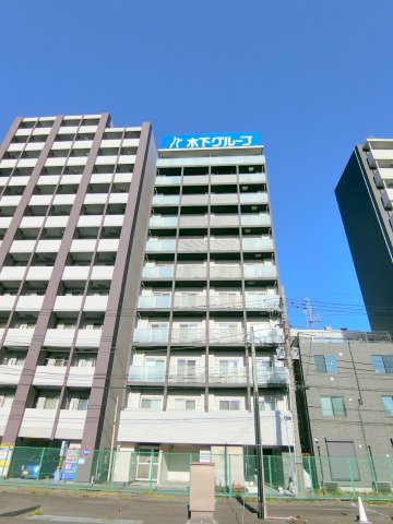 建物外観　2010年2月築　RC鉄筋コンクリート造11階建て総戸数39