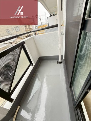 バルコニー　陽当たり良好なバルコニーです