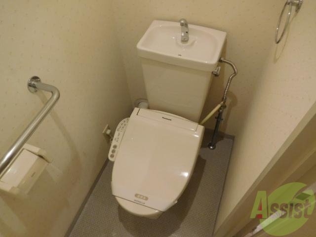トイレ　ウォシュレット付きです。