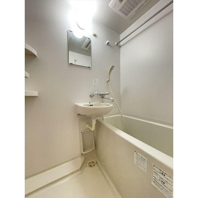バス・シャワールーム　※同タイプ参考写真