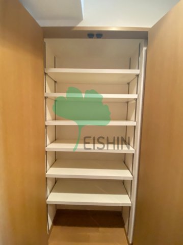 玄関　下駄箱もしっかりついてます！