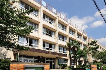 中学校　葛飾区立東金町中学校（中学校）まで399m