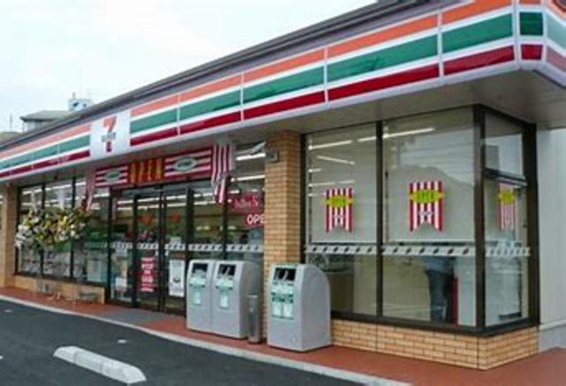 コンビニ　セブンイレブン神戸西多聞通1丁目店（コンビニ）まで372m
