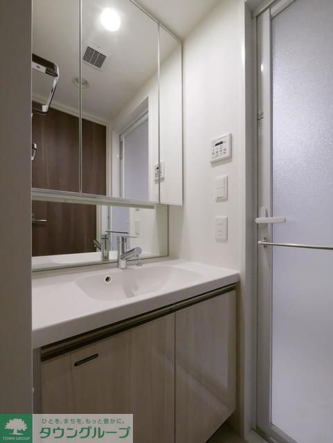 洗面設備　※写真は同タイプ住戸です。