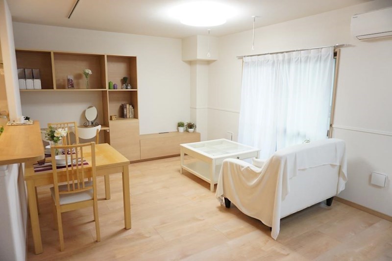 居室・リビング　モデルルーム（入居時家具撤去）