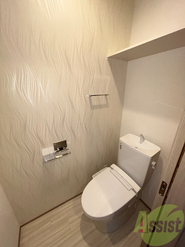 トイレ　トイレは温水洗浄便座となっており、快適に使えます。