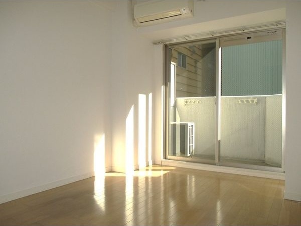 居室・リビング　※写真は同じマンションの違う部屋のものになります。