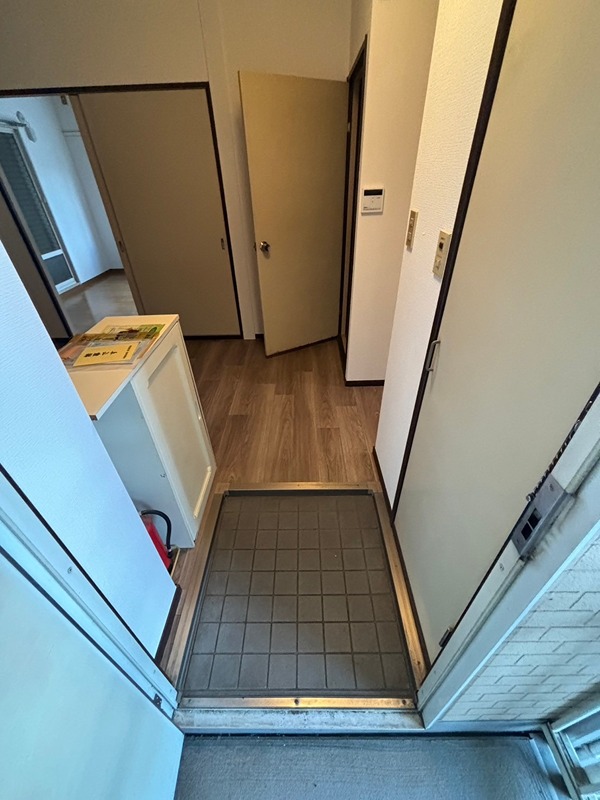 玄関　他部屋参考写真
