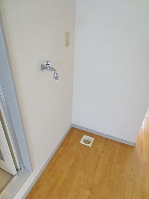 洗面設備　★洗濯機置き場★