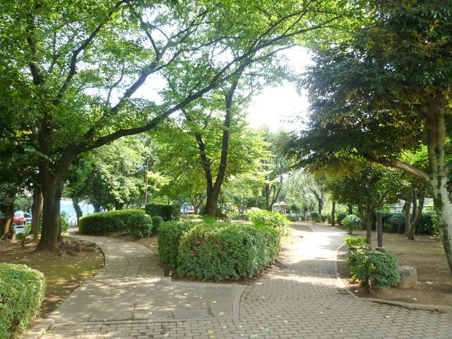 公園　芦花公園（公園）まで330m