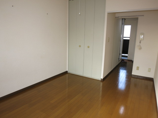 収納　参考写真（同物件別部屋）