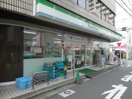 コンビニ　ファミリーマート三鷹駅前店（コンビニ）まで84m