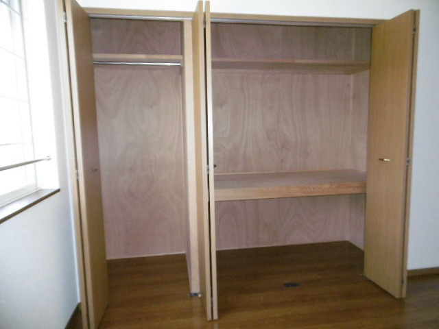 収納　※写真は203号室（反転）です。ご参考下さい。