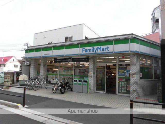 コンビニ　ファミリーマート（コンビニ）まで60m
