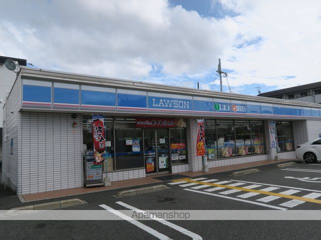 コンビニ　ローソン（コンビニ）まで672m