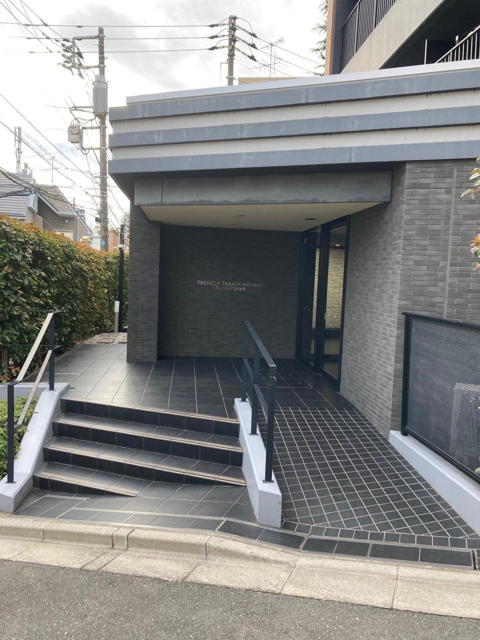 建物外観　エントランス