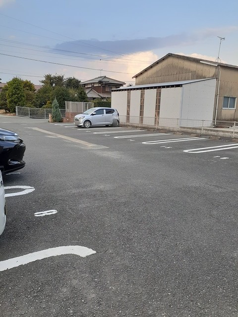 駐車場　駐車スペースもあります
