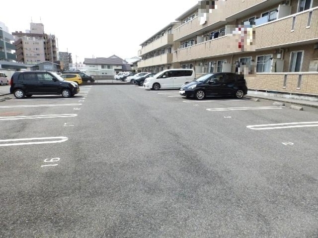 駐車場　駐車場