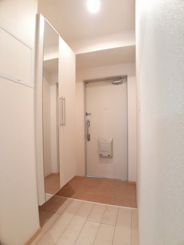 玄関　明るい玄関です