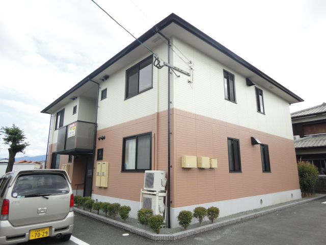建物外観　落ち着いた雰囲気の外観です
