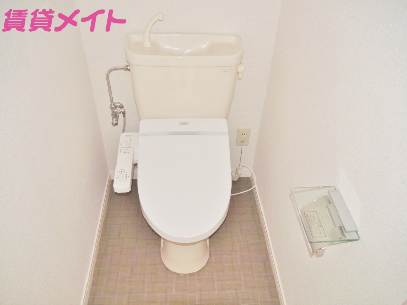 トイレ　同型参考写真