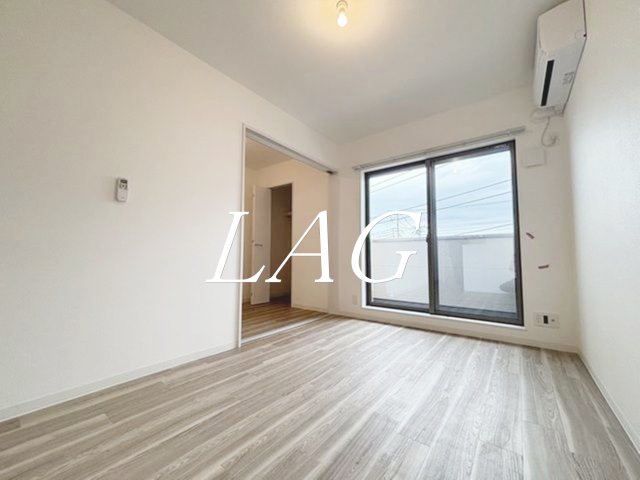居室・リビング　洋室のお部屋です。※同一仕様です。