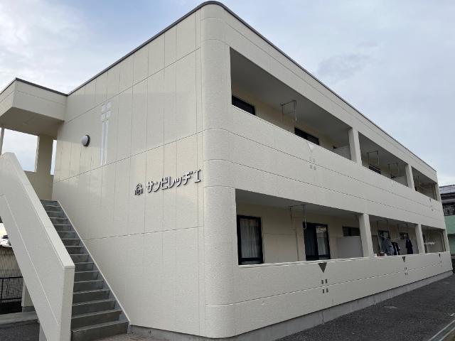 エントランス　外観写真（昼）